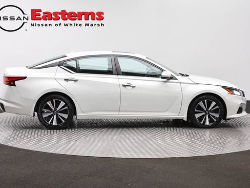 Used 2022 Nissan Altima 2.5 SV w/ SV Premium Package FWD image 4