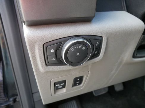 Used 2018 Ford F150 XLT w/ Equipment Group 302A Luxury AWD/4WD image 12