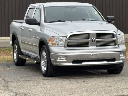 Used 2012 RAM 1500 Big Horn w/ Chrome Accents Group image 3
