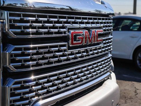 Used 2021 GMC Sierra 2500 Denali w/ Denali Ultimate Package image 8