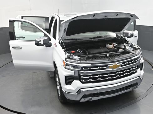 Used 2025 Chevrolet Silverado 1500 LTZ w/ LTZ Premium Package AWD/4WD image 36