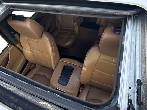 Used 2017 Cadillac Escalade Platinum RWD image 18