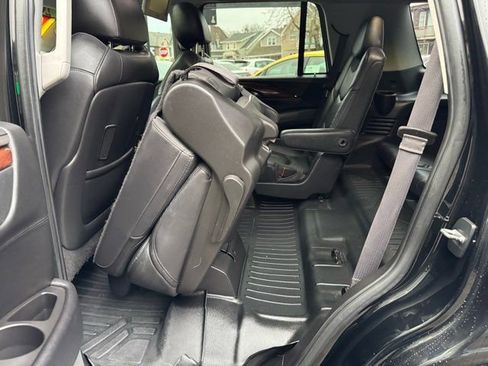 Used 2016 Cadillac Escalade Luxury image 29