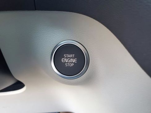 New 2026 Volvo XC40 B5 Plus w/ Protection Package Premier image 19