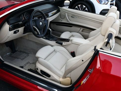 Used 2011 BMW 328i Convertible image 57