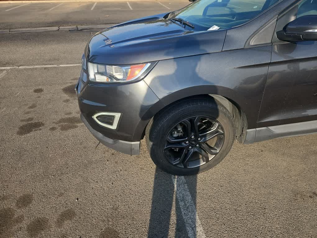 Used 2018 Ford Edge SEL w/ Equipment Group 201A FWD image 3
