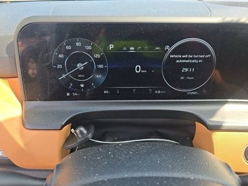 Certified 2025 Kia Seltos EX w/ EX Sunroof Package FWD image 11
