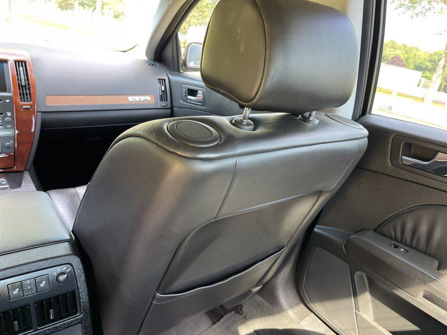Used 2006 Cadillac STS V8 w/ Preferred Equipment Group RWD image 29