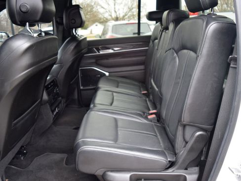 Used 2022 Jeep Wagoneer Series II w/ Premium Group I image 40