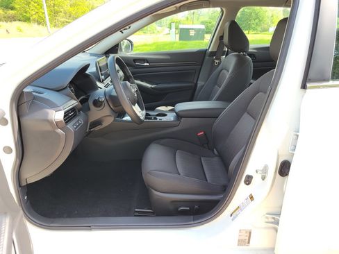 New 2026 Nissan Altima 2.5 SV FWD image 10