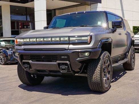 New 2026 GMC Hummer EV 3X w/ Carbon Fiber Edition Package AWD/4WD image 2