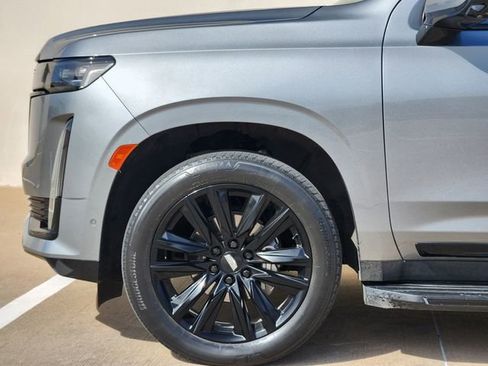 Used 2023 Cadillac Escalade Sport image 9