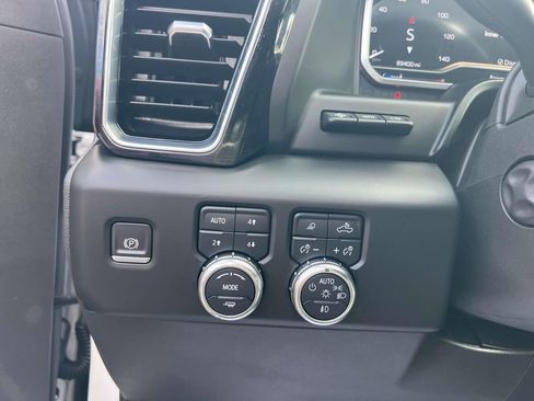 Used 2022 GMC Sierra 1500 Denali w/ Denali Reserve Package image 18