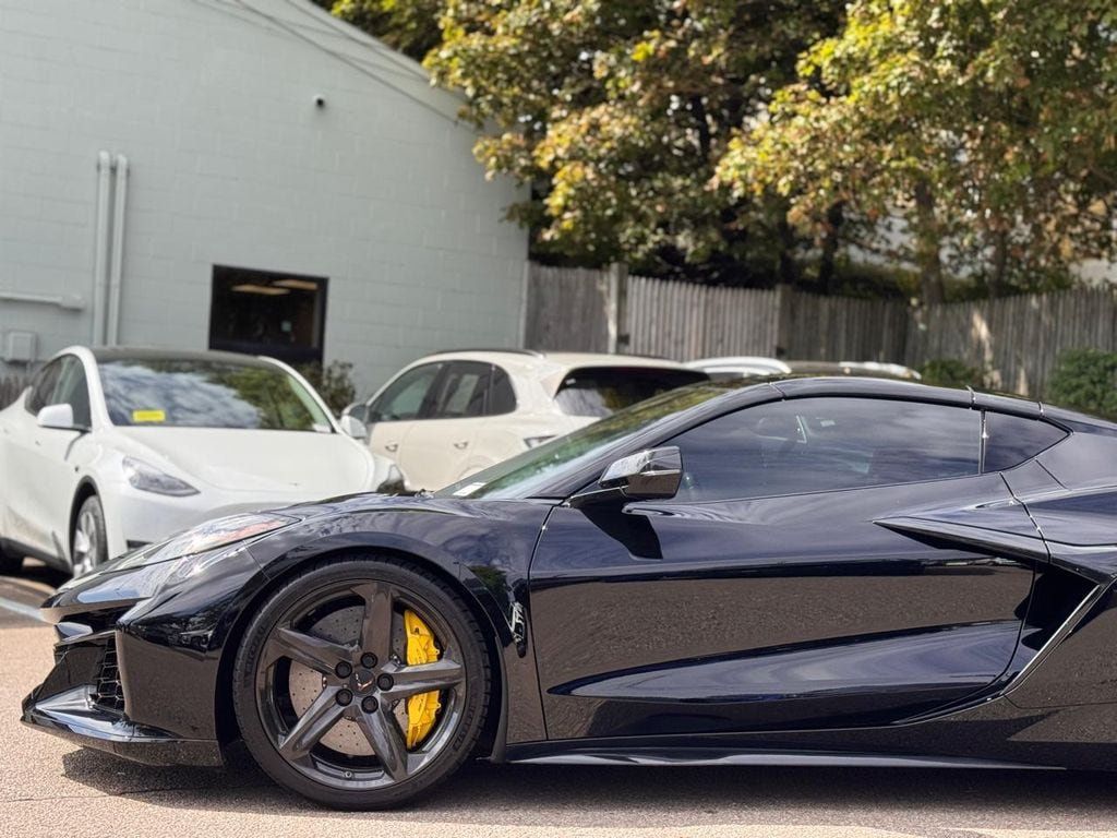 Used 2025 Chevrolet Corvette Z06 w/ Stealth Interior Trim Package RWD image 10