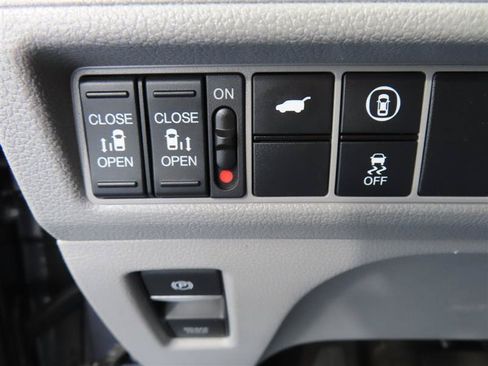 Used 2024 Honda Odyssey EX-L image 18