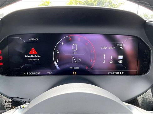 Used 2026 McLaren 750S Spider RWD image 16