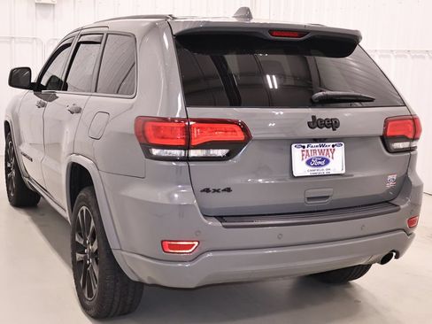 Used 2020 Jeep Grand Cherokee Altitude AWD/4WD image 7