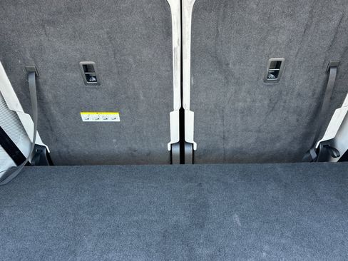 Used 2025 Volkswagen ID. Buzz 1st Edition RWD image 15