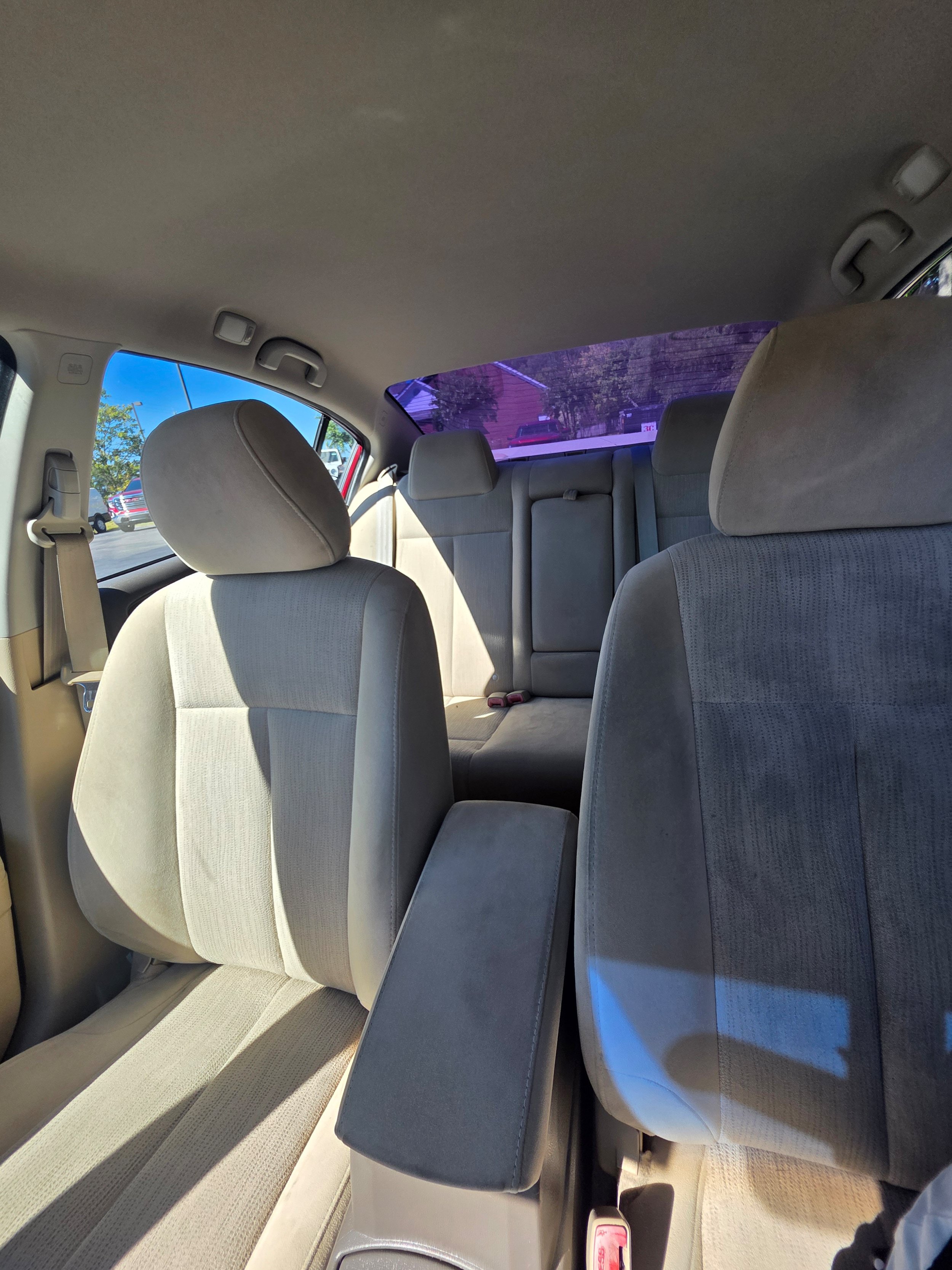 Used 2011 Nissan Altima 2.5 S w/ Special Edition Pkg FWD image 19