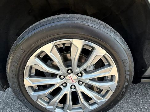Used 2021 GMC Yukon Denali w/ Denali Premium Package RWD image 33