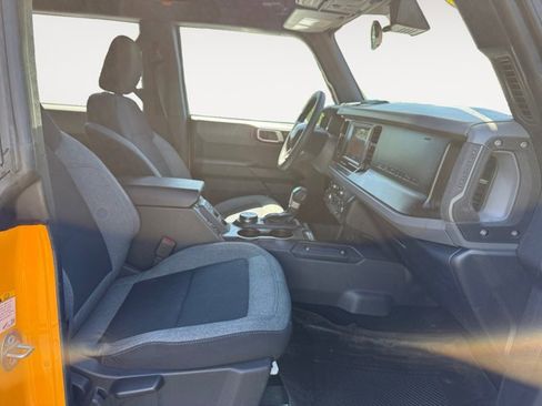 Used 2022 Ford Bronco 4-Door AWD/4WD image 16