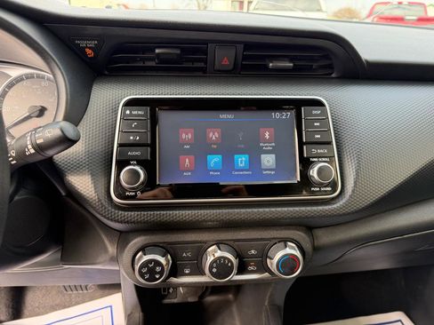 Used 2021 Nissan Kicks S image 15