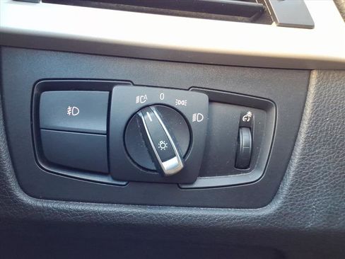 Used 2017 BMW 320i xDrive Sedan image 19