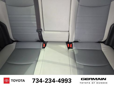 Used 2020 Toyota RAV4 XLE Premium FWD image 14