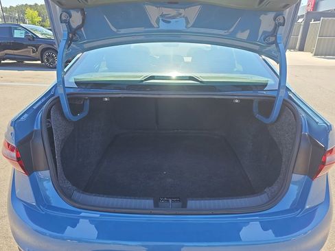 Used 2025 Volkswagen Jetta GLI Autobahn FWD image 16