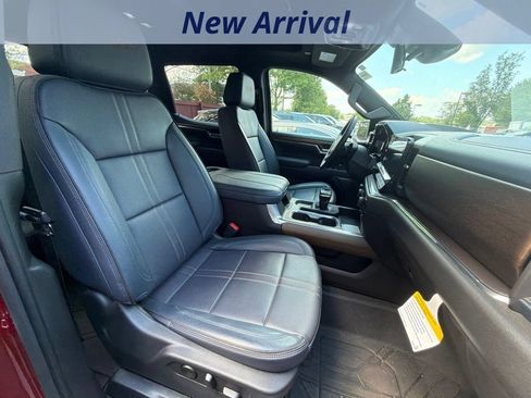 Used 2023 Chevrolet Silverado 1500 High Country w/ High Country Premium Package AWD/4WD image 4