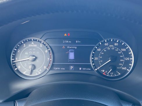 Used 2023 Nissan Armada SL w/ Captain's Chairs Package image 29