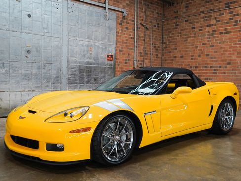 Used 2010 Chevrolet Corvette Grand Sport w/ Preferred Equipment Group RWD image 7