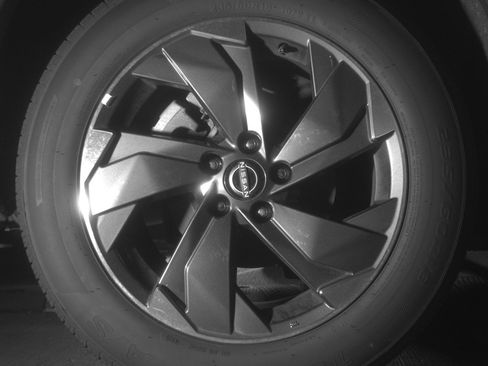 Used 2025 Nissan Rogue SV image 15