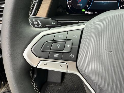 New 2026 Volkswagen Atlas SE image 16