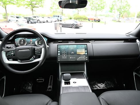 Used 2025 Land Rover Range Rover SE AWD/4WD image 41