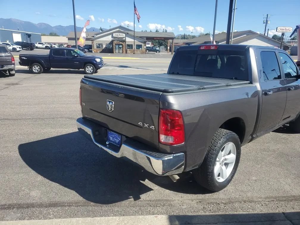 Used 2017 RAM 1500 Classic SLT AWD/4WD image 6