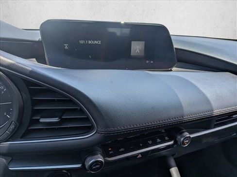 Used 2024 MAZDA MAZDA3 s FWD image 19