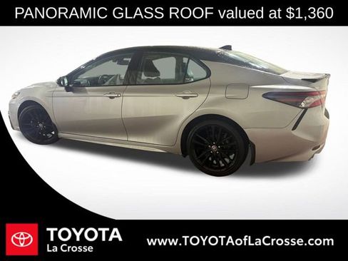 Used 2022 Toyota Camry XSE image 2