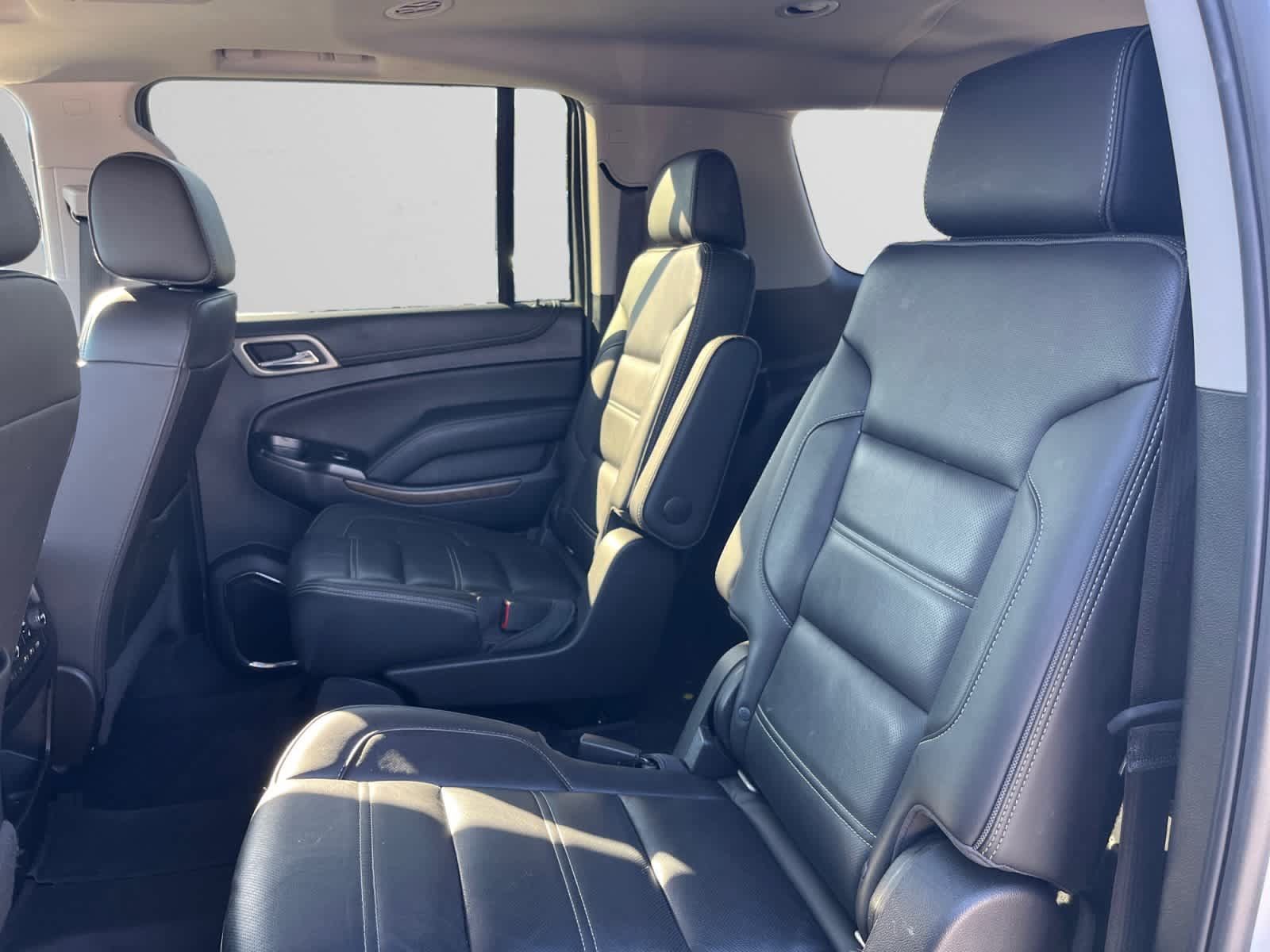 Used 2019 GMC Yukon XL Denali w/ Open Road Package RWD image 9