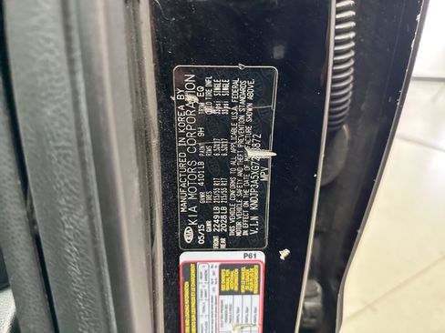 Used 2016 Kia Soul + FWD image 10