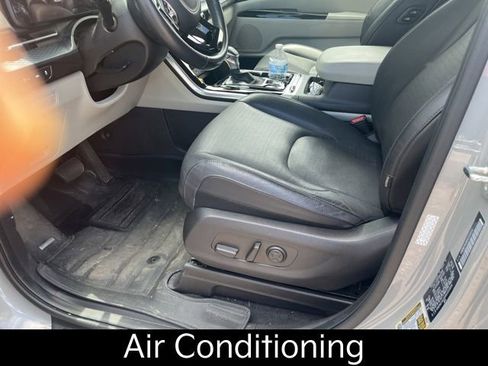Used 2024 Kia Carnival SX Prestige FWD image 7