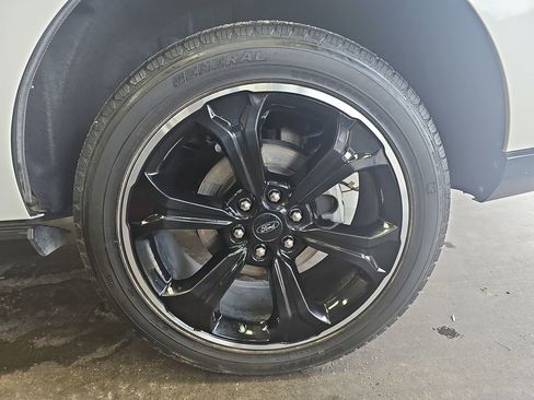 Used 2024 Ford Expedition Limited AWD/4WD image 34