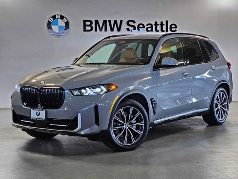 Used 2025 BMW X5 xDrive40i w/ Parking Assistance Package AWD/4WD image 1