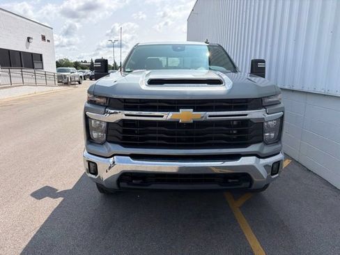 Used 2024 Chevrolet Silverado 2500 LT w/ All Star Edition AWD/4WD image 2