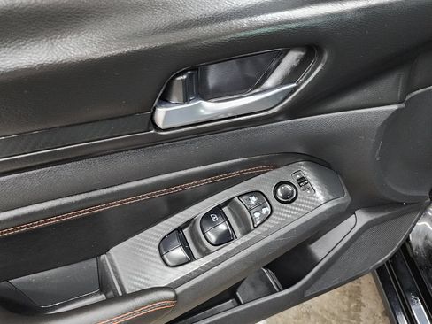 Used 2021 Nissan Altima 2.5 SR FWD image 10
