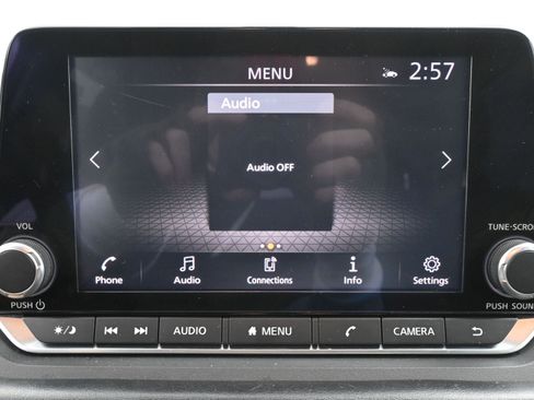 Used 2021 Nissan Rogue SV image 16