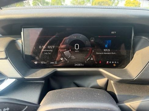 Used 2024 GMC Acadia Elevation w/ Black Edition AWD/4WD image 17