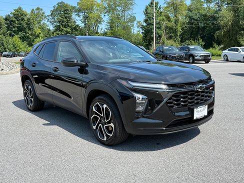 Certified 2024 Chevrolet Trax RS FWD image 1