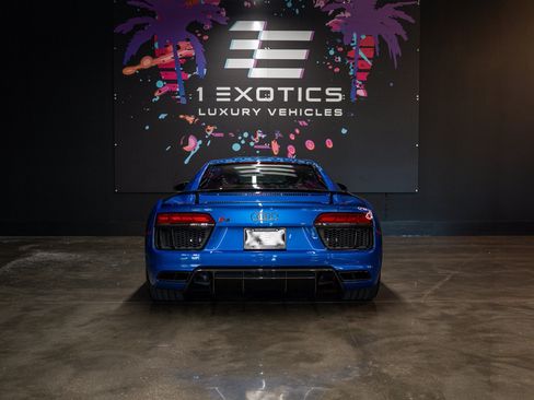 Used 2017 Audi R8 V10 plus AWD/4WD image 3