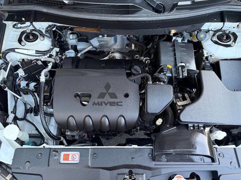 Used 2020 Mitsubishi Outlander SEL image 40